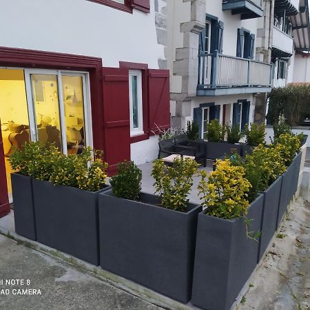 Appartement Rez De Chaussee 2 Chambres Avec Terrasse Cambo-les-Bains Bagian luar foto